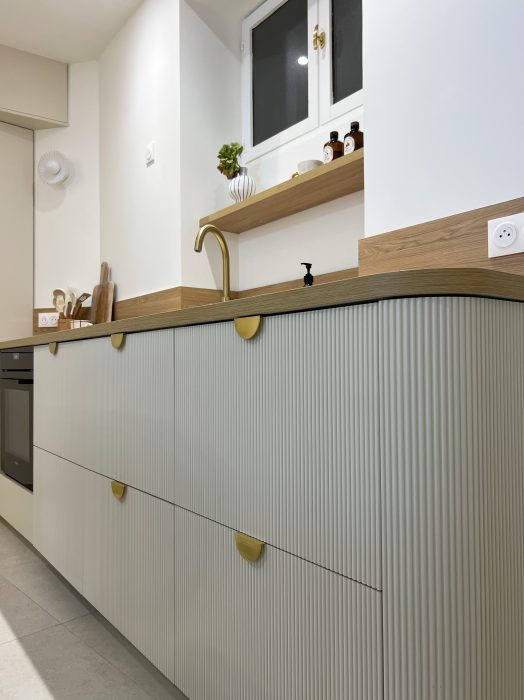 Angle arrondi pour apporter douceur à l'espace de la cuisine